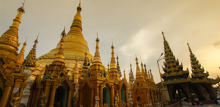 Visiting the Shwedagon Pagoda : More than Just History